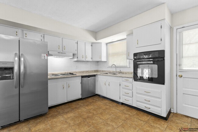 Foto del edificio - 3330 Tisdale Dr