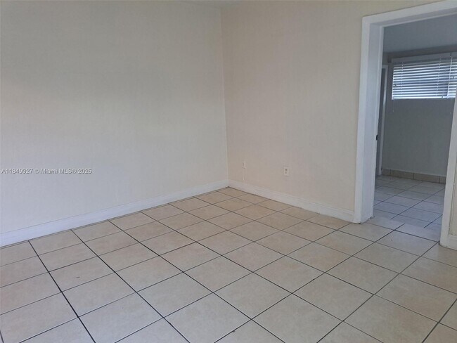 Foto del edificio - 1411 NW 55th Terrace