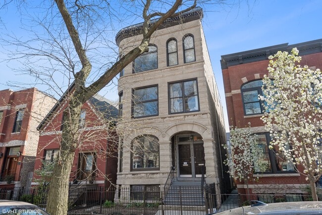 Foto del edificio - 2119 W Potomac Ave