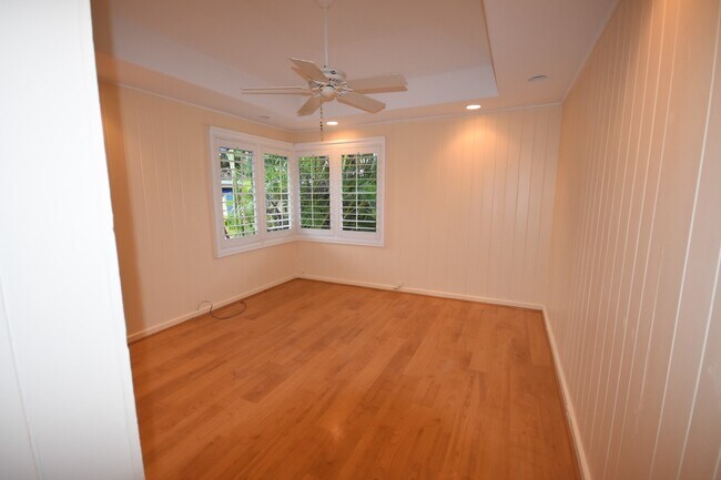 Building Photo - 1111 Hele St