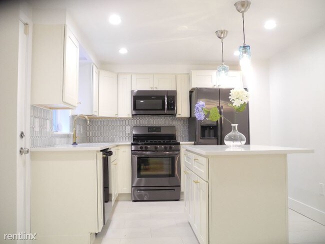 4 Br 2 Bath House 2732 34 Sears Street For In Primary Photo 4 Br 2 Bath House 2732 34 Sears Street