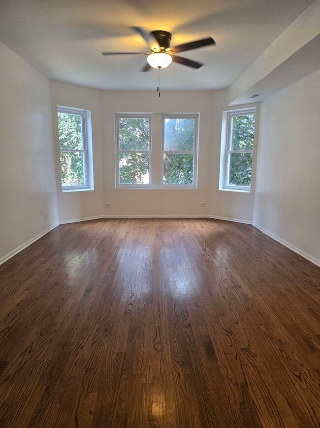 Building Photo - 6518 N Mozart St