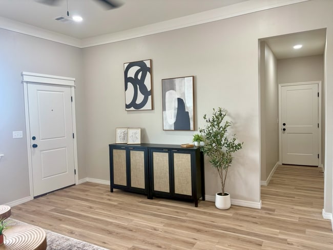 Building Photo - 11075 Tierra Santa Dr