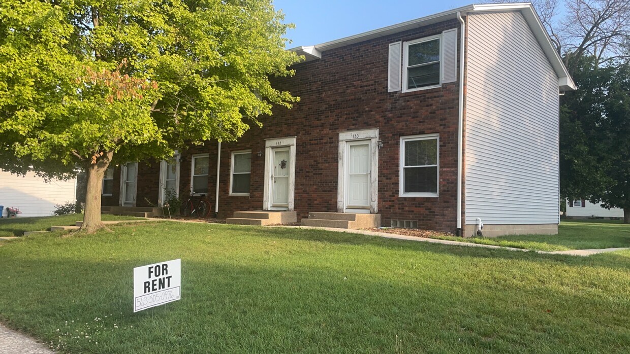 550 Donahue, Eldridge, IA 52748 Townhome Rentals in Eldridge IA