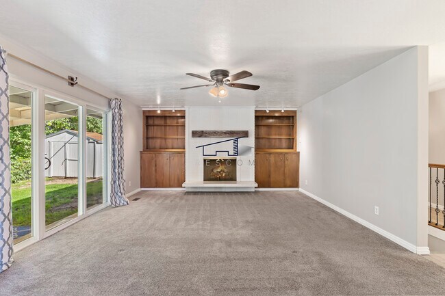 Building Photo - 3179 Hawthorne Ave