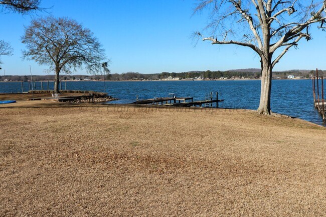 Building Photo - Remodeled Duplex on Logan Martin Lake