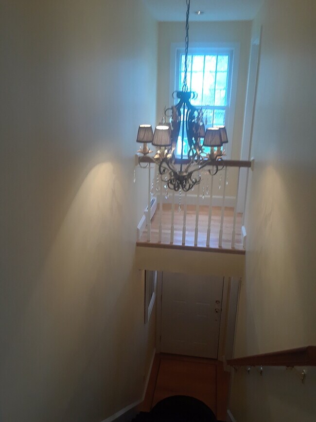 Foyer - 37 Summit St