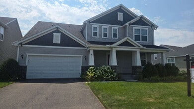 Building Photo - 671 Devine Dr