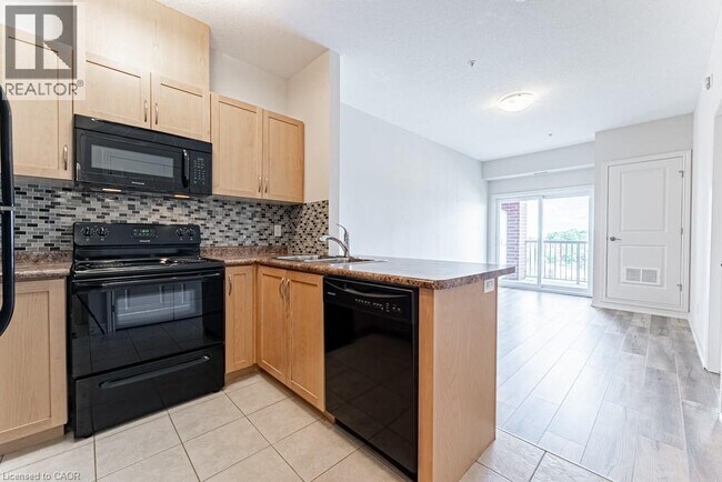 Photo du bâtiment - 3200 Hamilton Regional Rd 56