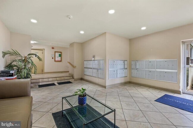 Foto del edificio - 1005 Chillum Rd