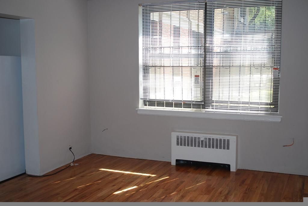 Foto del edificio - 1360 W Touhy Ave