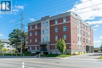 Building Photo - 81 Columbia St W