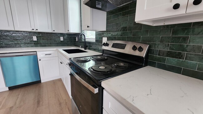2BD - Kitchen - 2288 W 27th St