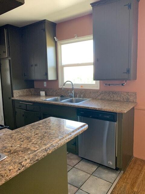 Primary Photo - 3718 West Chandler Boulevard