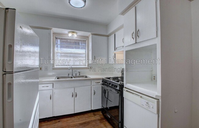 Building Photo - 5604 B St