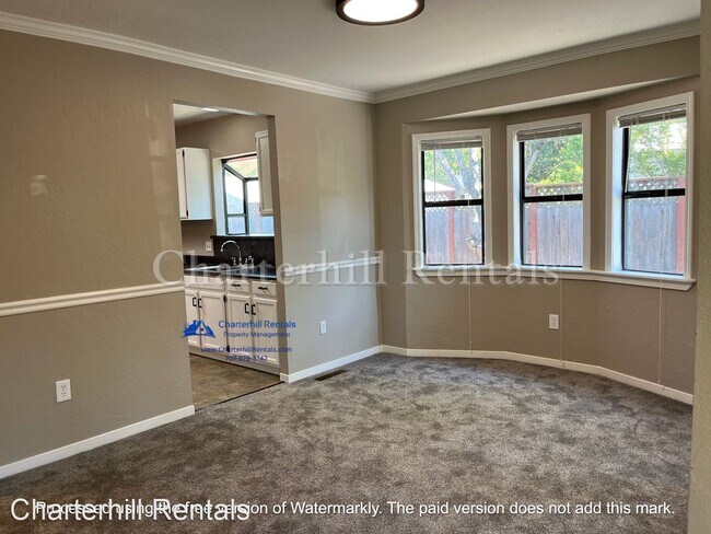 Foto del edificio - 2 br, 1 bath House - 920-A Dutton Avenue