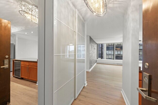 Foto del edificio - 5455 N Sheridan Rd