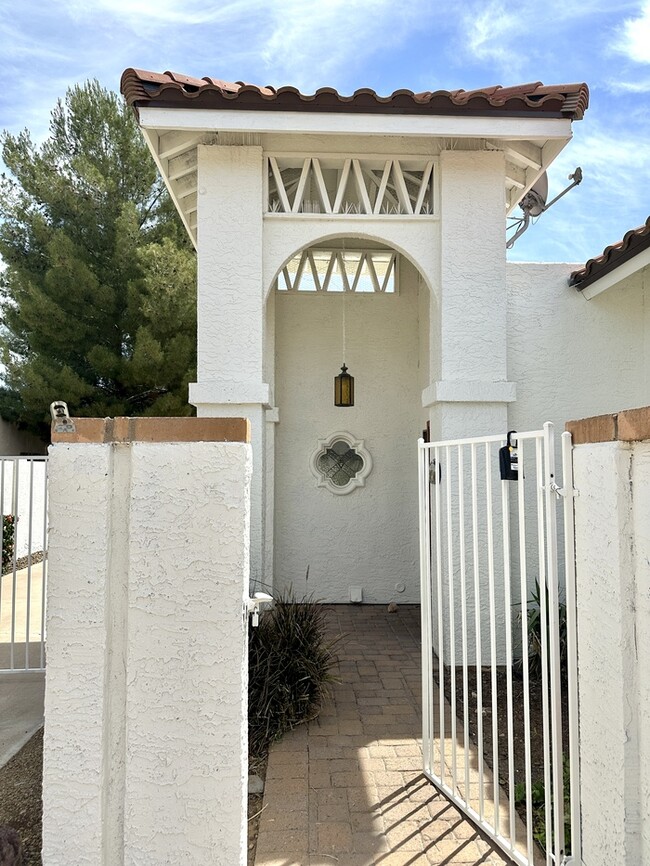 Foto del edificio - Fantastic corner lot in Santiago