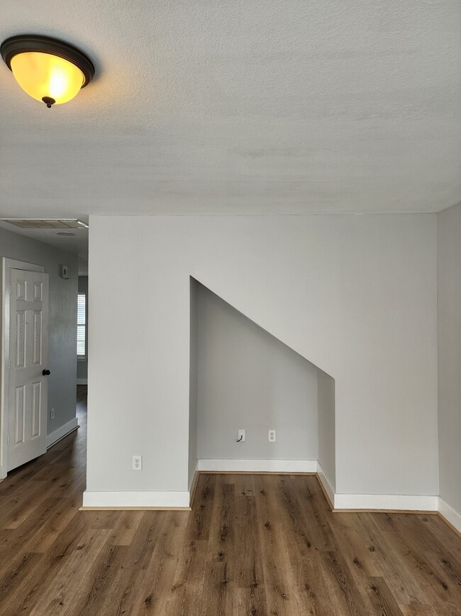 Building Photo - 11929 Sanspereil Dr