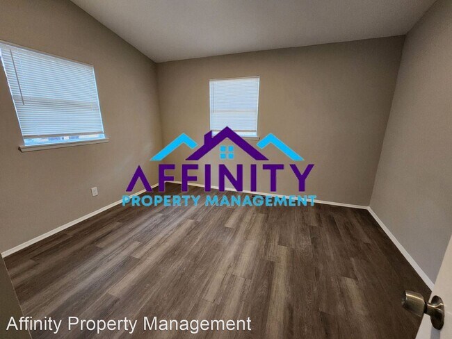 Foto del edificio - 3 br, 1.5 bath House - 2927 Gleason Ave