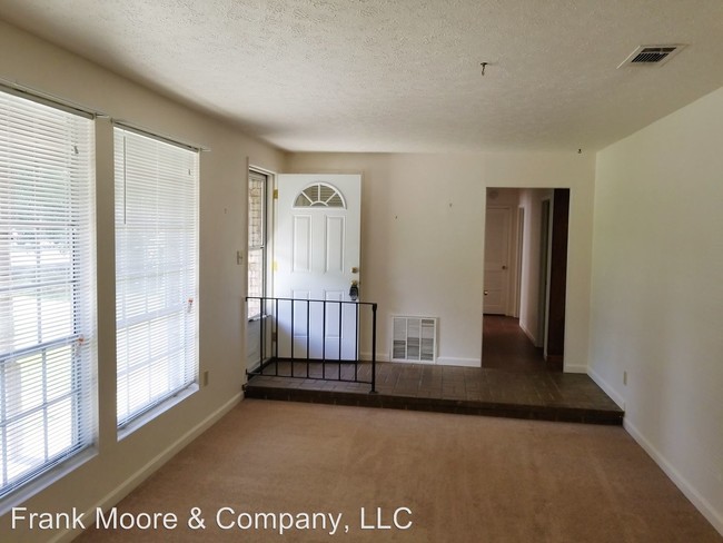 Building Photo - 3 br, 2 bath House - 11707 Largo Dr