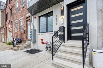 Building Photo - 1519 Carpenter St