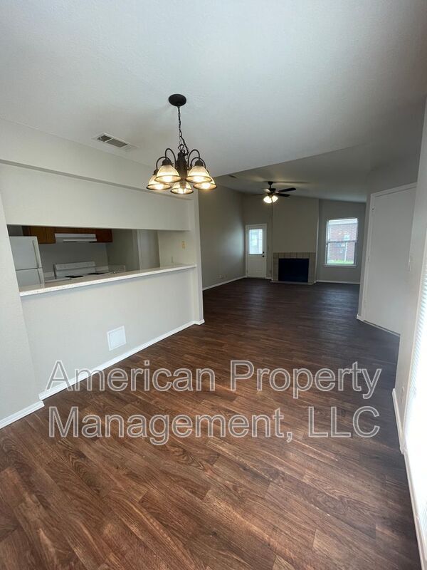 Building Photo - 4404 S 131st E Ave