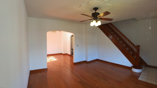 Living Room - 637 E Grant St