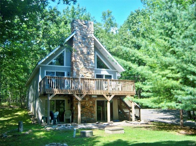 Building Photo - 241 Summit Dr