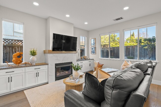 Foto del edificio - 3420 Pickens Ln
