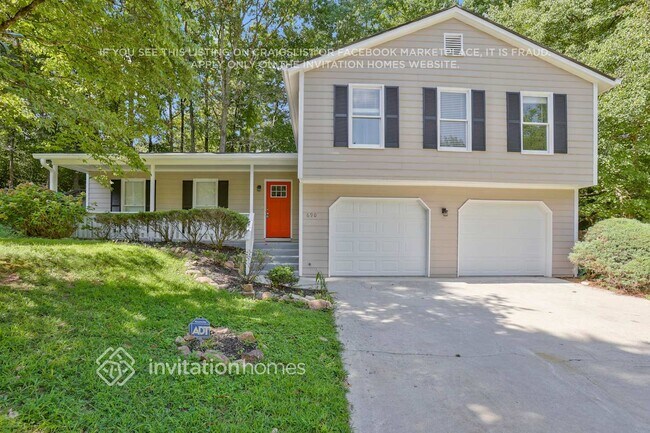 Building Photo - 690 Greenhedge Dr