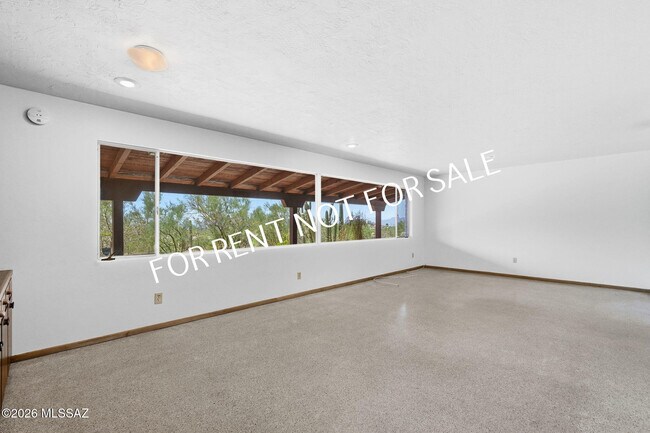 Building Photo - 4565 E Quivira Dr