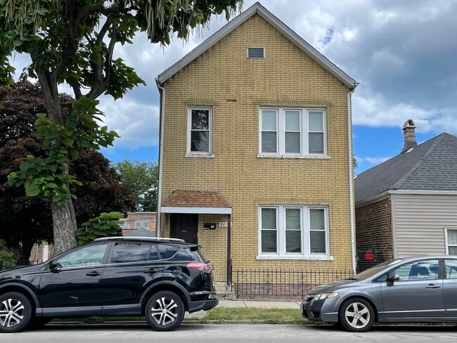 Building Photo - 2877 S Throop St