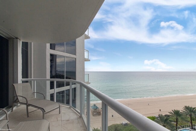 Building Photo - 18671 Collins Ave
