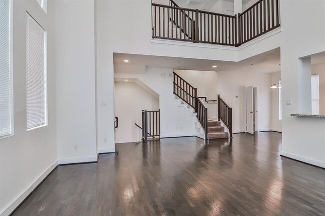 Building Photo - 4405 Austin St
