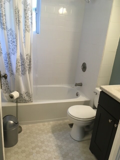 Primary Photo - 215 Griffing Ave