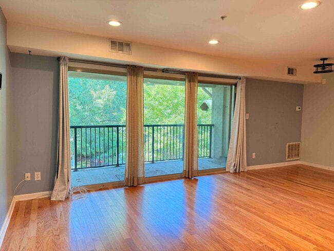 Building Photo - 1117 Primrose Ct