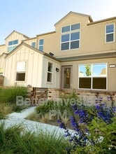 Building Photo - 446 Blythewood Pl
