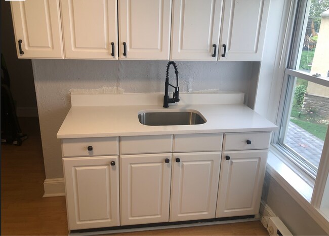 Kitchen - 359 W Elm St