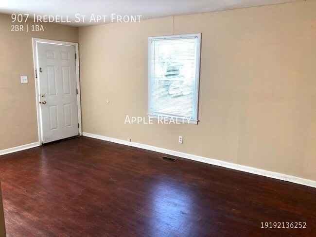 Building Photo - 907 Iredell Apt Front - Available Mid May