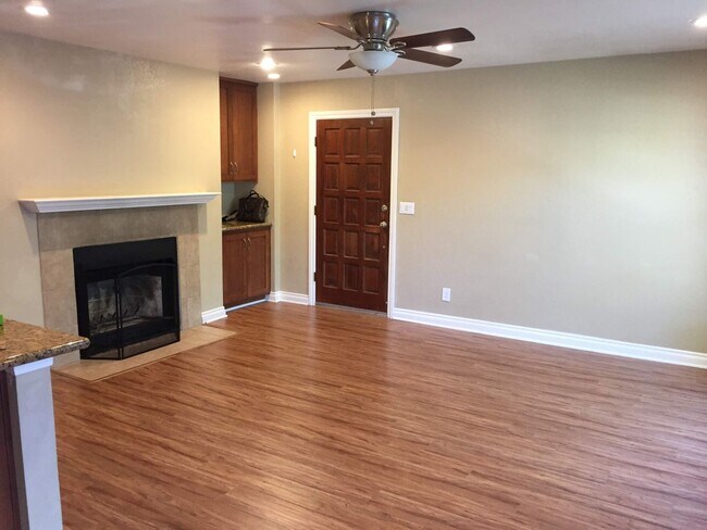 Building Photo - 5005 Collwood Way