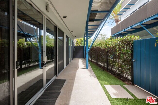 Foto del edificio - 621 San Juan Ave