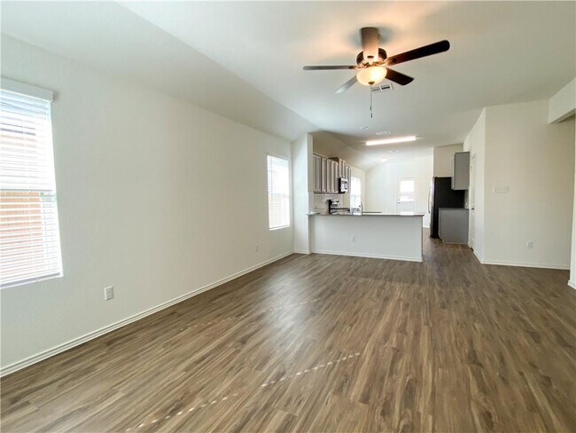 Foto del edificio - 301 Greatest Gift Wy