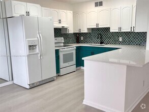 Building Photo - 3007 Hythe A