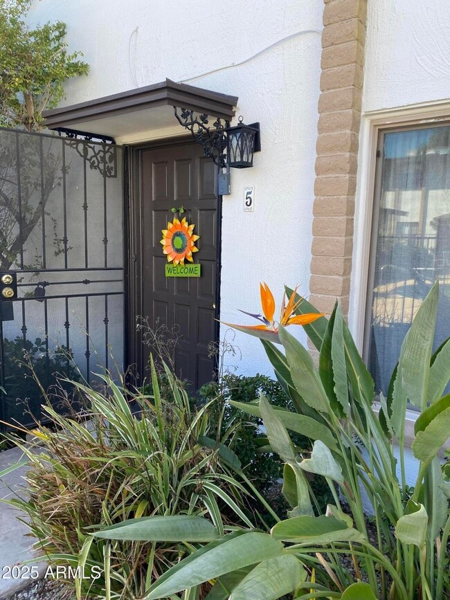 Building Photo - 3638 E Monterosa St