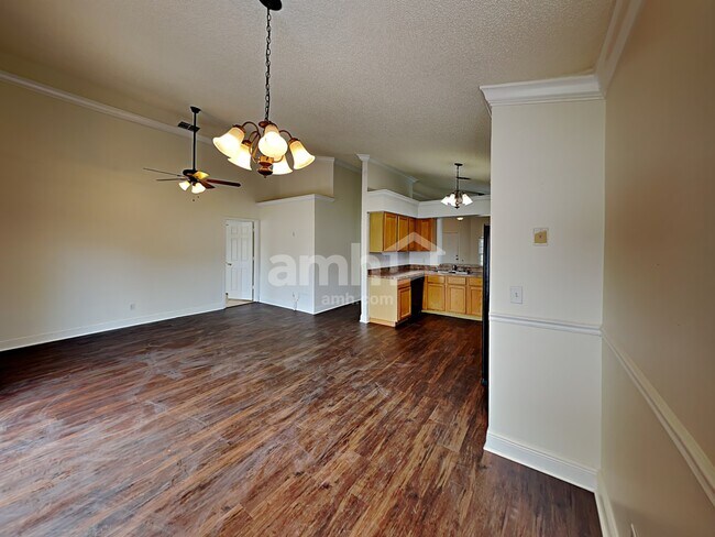 Building Photo - 989 Little Creek Rd