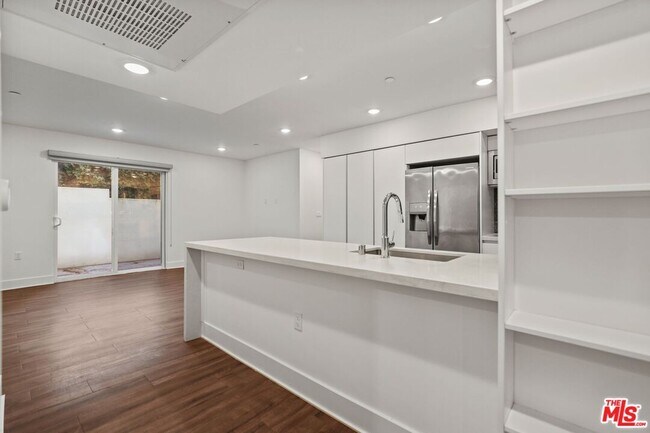 Foto del edificio - 1223 Wellesley Ave