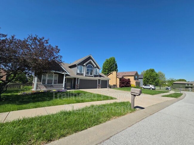 Building Photo - 10960 N Wallace Ave