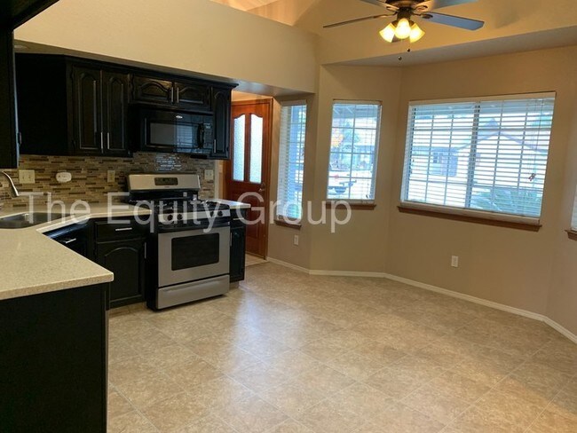 Building Photo - 4823 W Leighson Ave