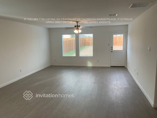 Foto del edificio - 7912 Rutherford Ln